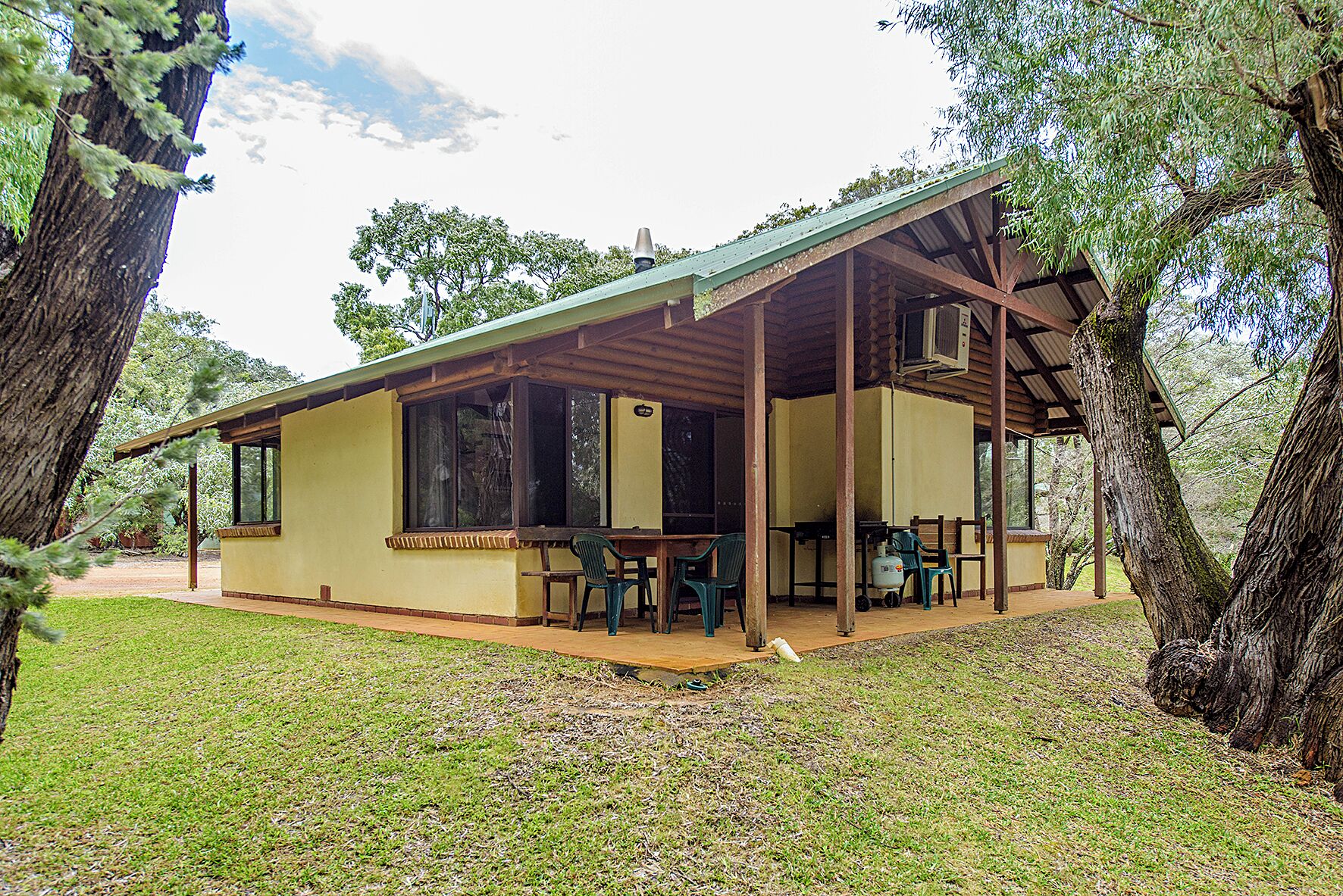 Casa rural Comfort, diversos llits, vistes al jardí | Exterior