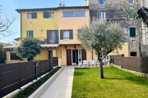 Exterior - Peschiera few steps from the lake, Peschiera del Garda, Italy (Peschiera del Garda)