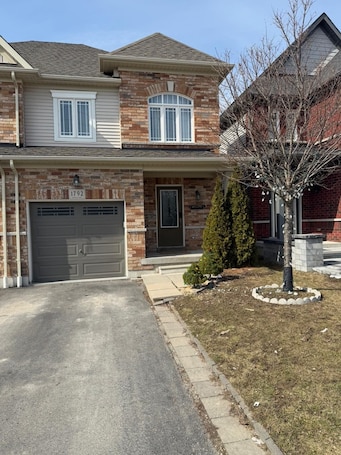 Exterior. Modern Private Suite with 100 inch TV Quiet Oshawa
