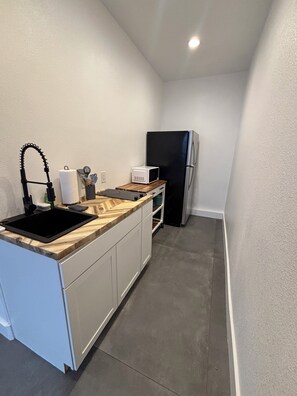 Private kitchen - Relax and recharge private studio in Indio, CA (Indio)