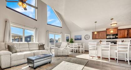 Lake Okoboji Vacation Cabin at Bridges Bay | Waterpark Passes + Close to Arnolds Park