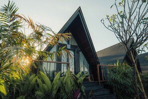 Sunrise Cabin | Garden view - Anandinii Resort Sidemen by AGATA (Sidemen)