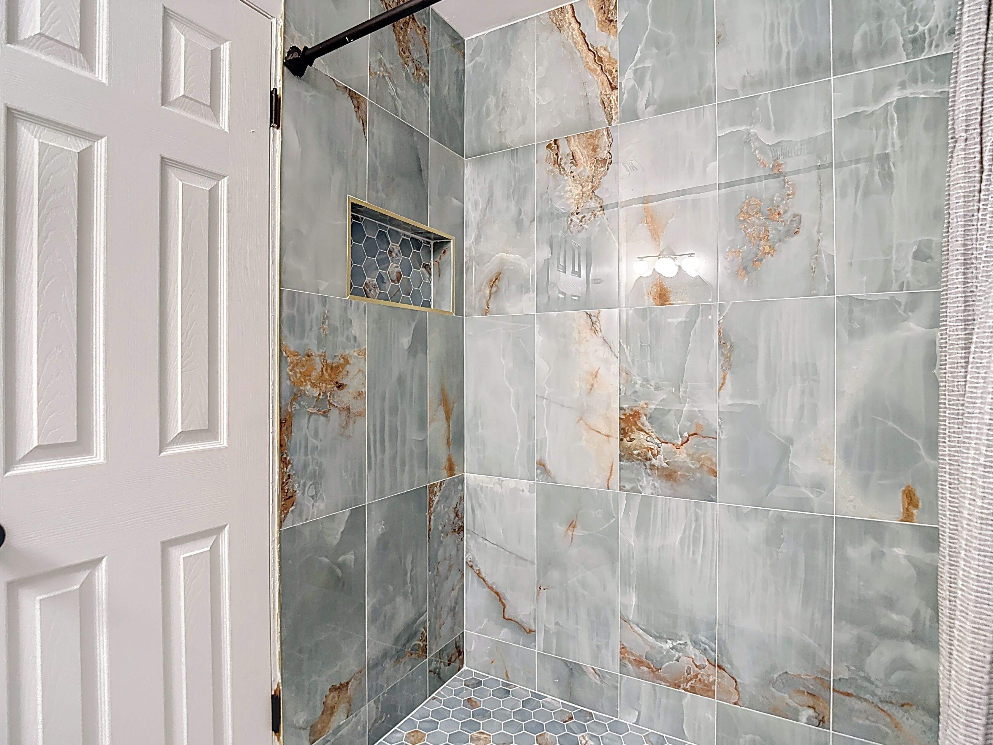 Shower, bidet, towels, soap