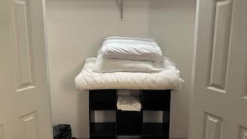 WiFi, bed sheets