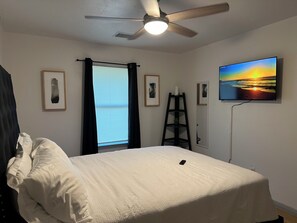 WiFi, bed sheets - Cozy Duplex in peaceful Buda! Near COTA & Austin. Minutes to town, I35 & Toll45. (Buda)
