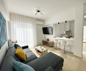 TV - New 7 Minutes walk to Acropolis Museum (Athina)