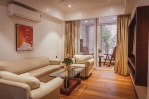 Living area - Regenta Bhadohi (Bhadohi)