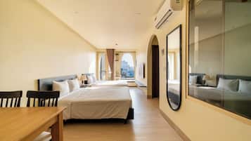 Căn hộ dành cho gia đình, 1 phòng ngủ, quang cảnh thành phố | Bộ đồ giường cao cấp, minibar, két bảo mật tại phòng, bàn