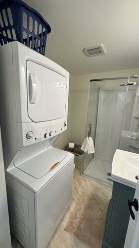 Cozy 3-bedroom house in delightful Superiorwith a Riverview