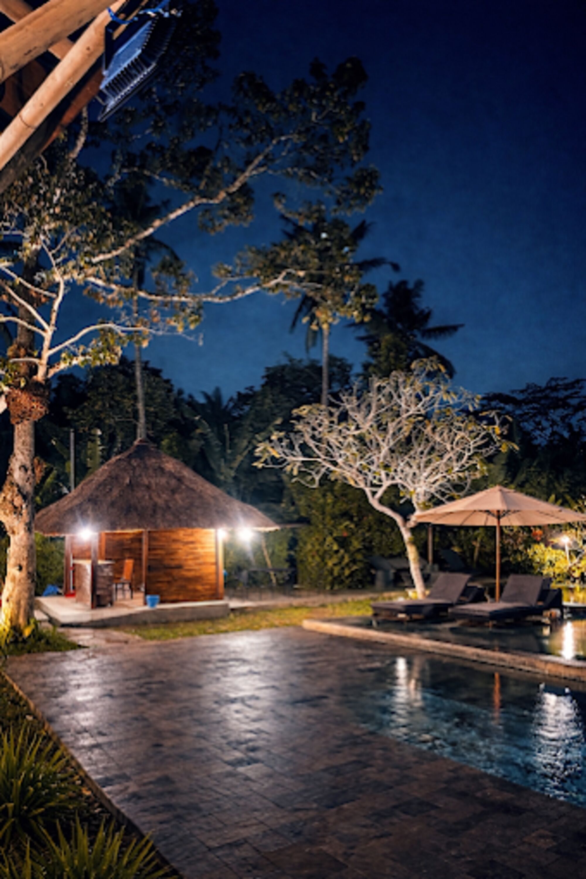 Kolam renang outdoor