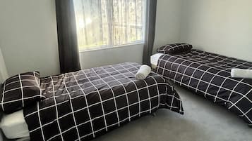 3 bedrooms, bed sheets