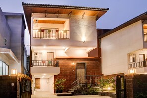 Exterior - ELIVAAS 3 BHK Aamy Villa with Pvt Pool (Kune N.m.)