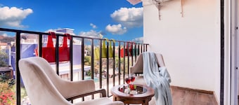 ELIVAAS 3 BHK Aamy Villa with Pvt Pool