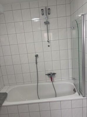 Handtücher, Toilettenpapier