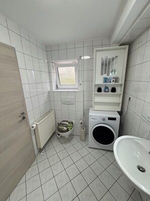 Handtücher, Toilettenpapier