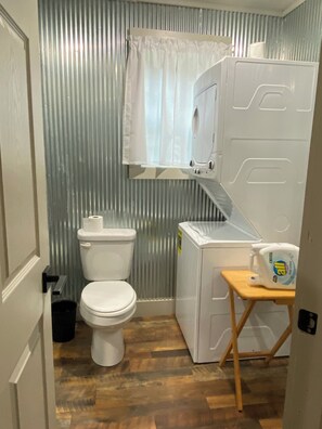 Shower, towels, soap, toilet paper - ~Dragonfly Cabin~ 
20 private acres and Mountain View! (Mountainburg)