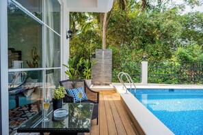 Outdoor pool - ELIVAAS Prive Suntuarios Casa Iris 4BHK  (Assagao)