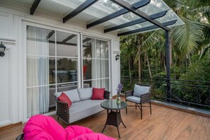 Terrace/patio - ELIVAAS Prive Suntuarios Casa Iris 4BHK  (Assagao)