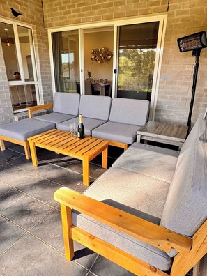 Terrace/patio - Hillside Retreat near Hahndorf & Mount Barker (Nairne)