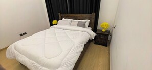 1 habitación, tabla de planchar con plancha, wifi y ropa de cama 
