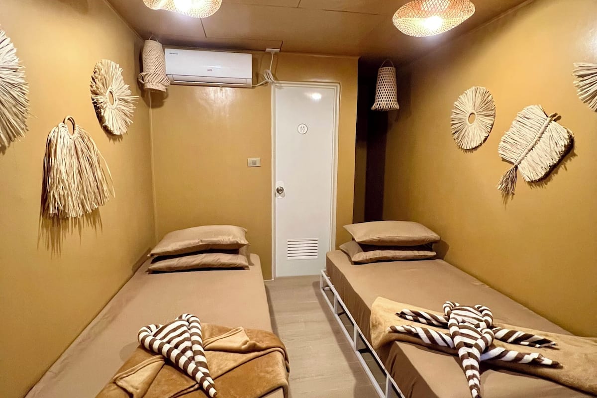 Twin Room, Non Smoking, Private Bathroom