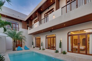 Outdoor pool - Loona Suites - Umalas (Kerobokan)