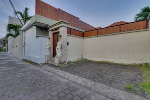 Vila, pemandangan kolam renang | Detail eksterior