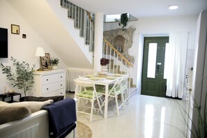 Honeymoon House, Multiple Bedrooms (Casa Nora) | Dining