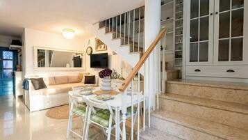 Honeymoon House, 2 Bedrooms, Microwave (Casa Nora in centre of Vodnjan) | Interior