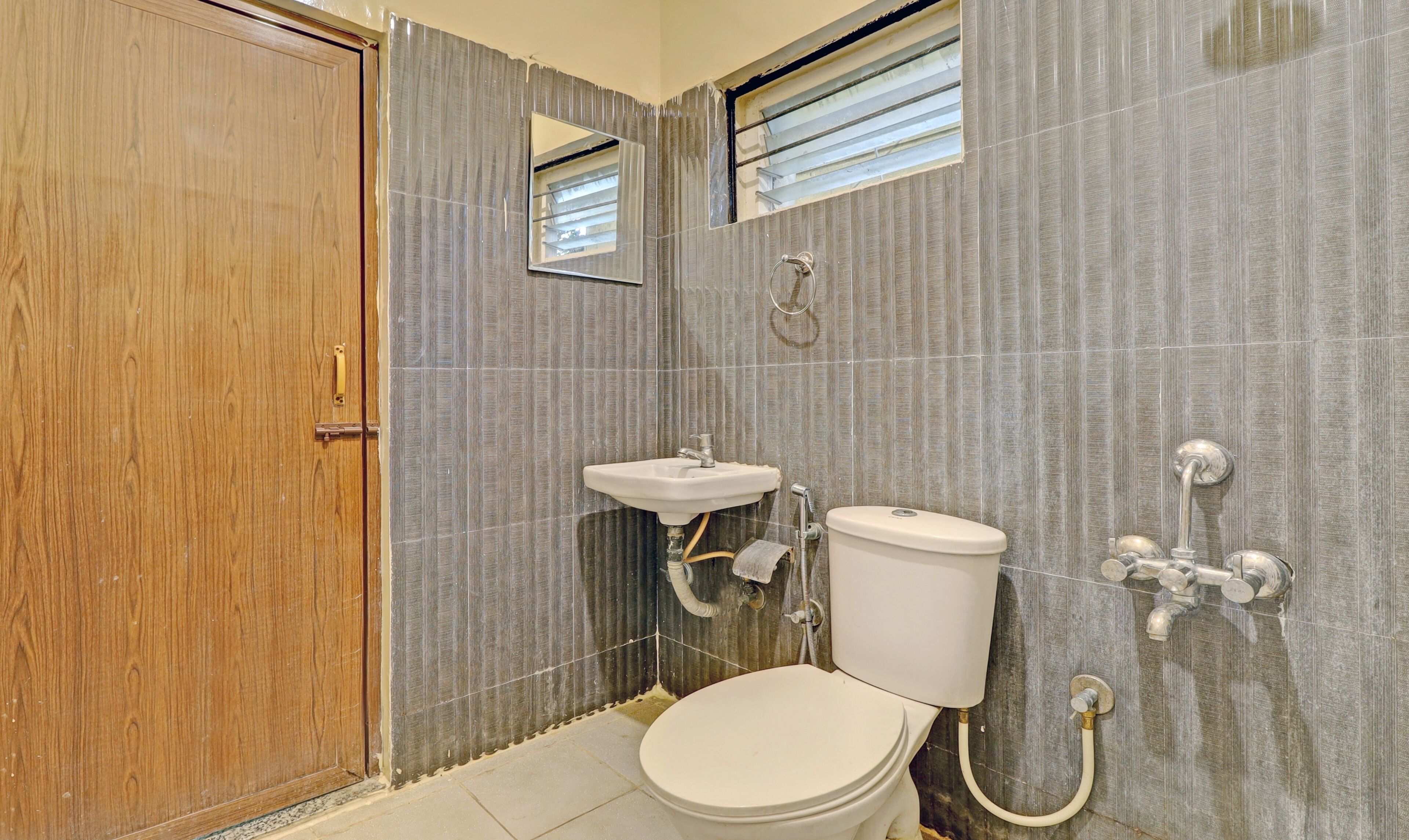 Quarto luxo, 1 cama King, para não fumantes | Banheiro | Chuveiro, shampoo