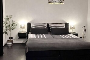 Room - Vrbo Property (Müllenbach)