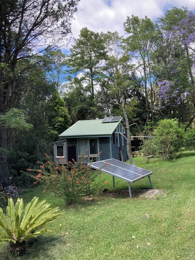 MOUNTAIN (BALGARR) CABIN RETREAT (Not quite glamping, perfect getaway)