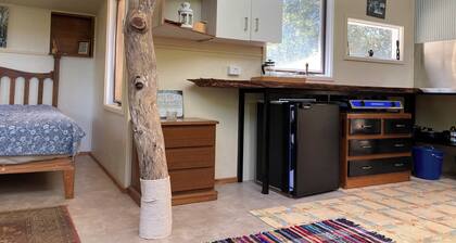 MOUNTAIN (BALGARR) CABIN RETREAT (Not quite glamping, perfect getaway)
