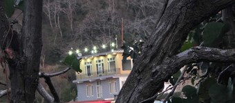 ShantiKunj Homestay Nearby Morni Hills Waterfall