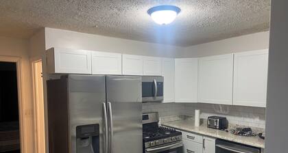 Spacious 4-bedroom apartment near Mayo Clinic