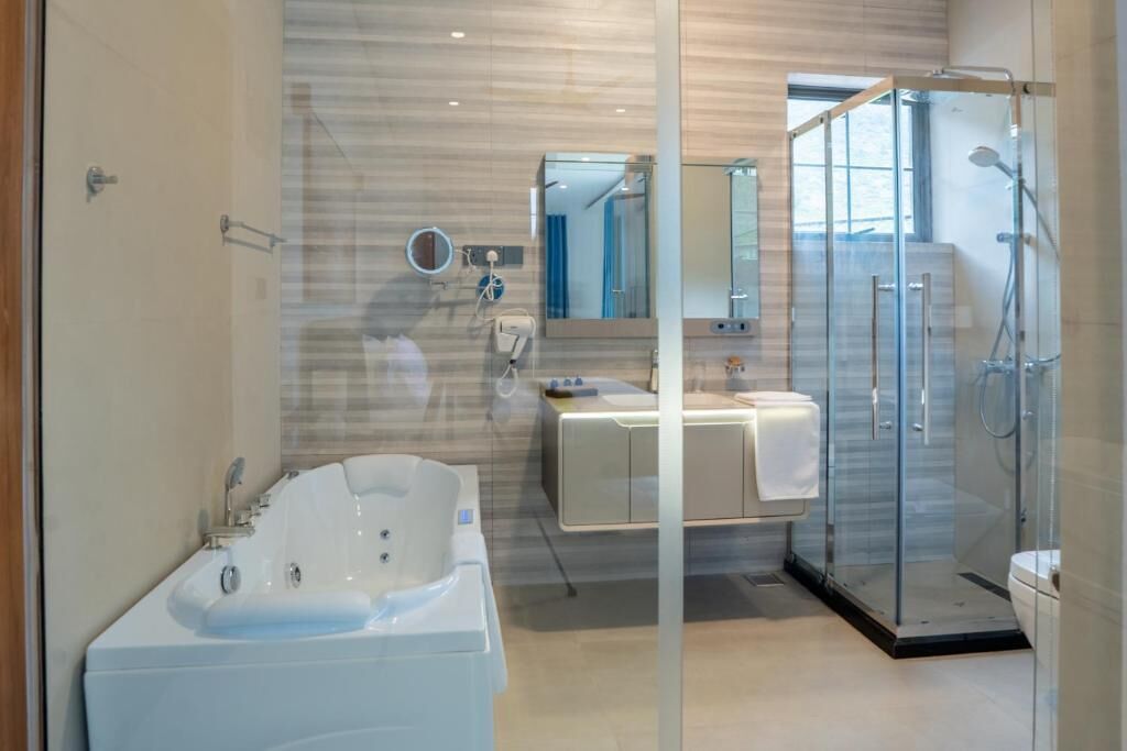 Deluxe-Doppelzimmer, Balkon | Badezimmer