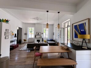 Interior - Marseille 7th: mansion, swimming pool, beach (Marseille)
