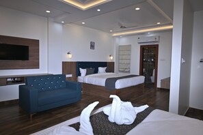 Family Room | Free WiFi - Hotel Vatsa Residency (Varanasi)