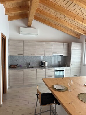 Private kitchen - Bright studio, just steps to the lake (Ascona)