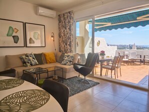 TV, fireplace - Casablanca 9 by Casasol (Nerja)