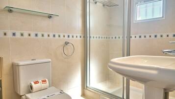 Shower, towels