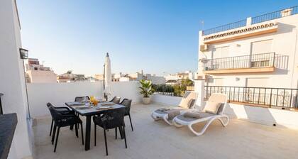 Casa Chica Calle Cristo 112 by Casasol