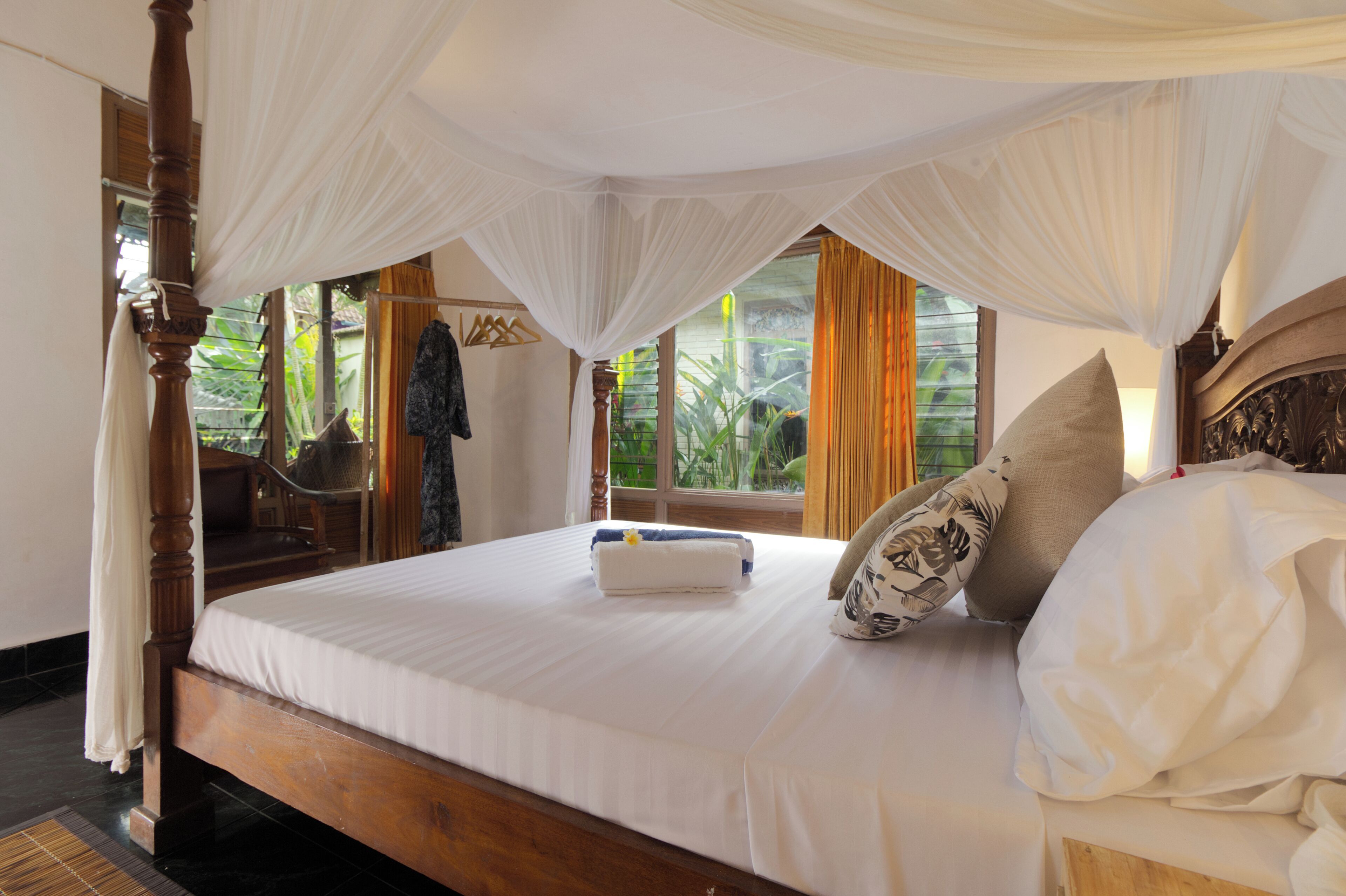 2 bedrooms, WiFi (free), bed sheets