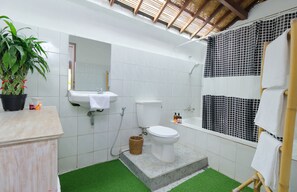Handtücher, Seife, Toilettenpapier
