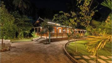 Family Villa | Exterior