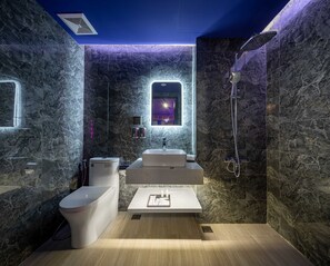 Junior Room | Bilik Mandi