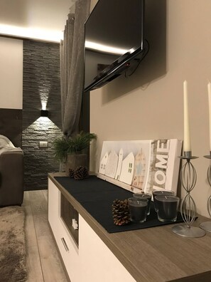 Interior - Little MB Premadio SO (Premadio)