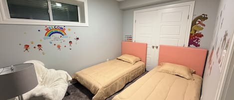2 bedrooms, WiFi, bed sheets