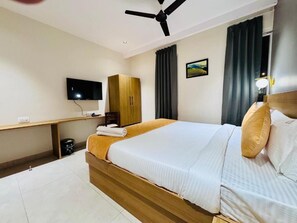 Room - Hotel Midtown (Nizamabad)