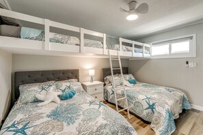 1 bedroom, desk, iron/ironing board, Internet - Bayside Waterfront Retreat in Ocean City! (Ocean City)
